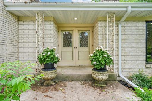 23 Evergreen Road, North Oaks, MN 55127