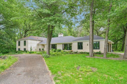 23 Evergreen Road, North Oaks, MN 55127