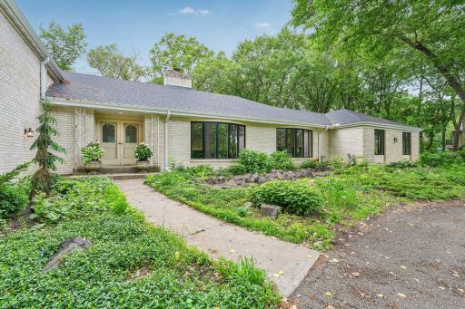 23 Evergreen Road, North Oaks, MN 55127