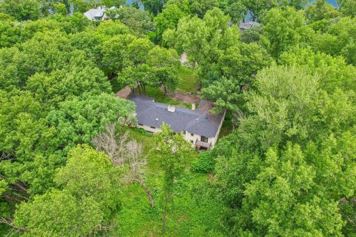 23 Evergreen Road, North Oaks, MN 55127