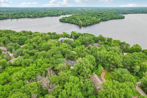 23 Evergreen Road, North Oaks, MN 55127