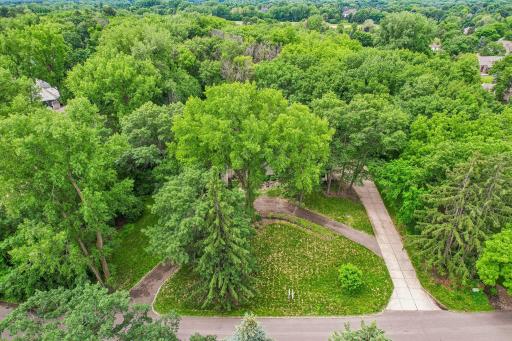 23 Evergreen Road, North Oaks, MN 55127