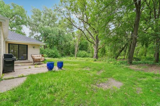 23 Evergreen Road, North Oaks, MN 55127