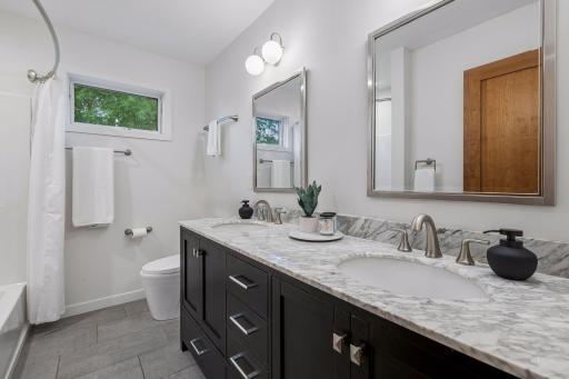 Upper Level Full Bath