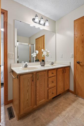 13805 Granada Avenue, Saint Paul, MN 55124