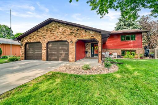 3907 3rd Street S, Moorhead, MN 56560