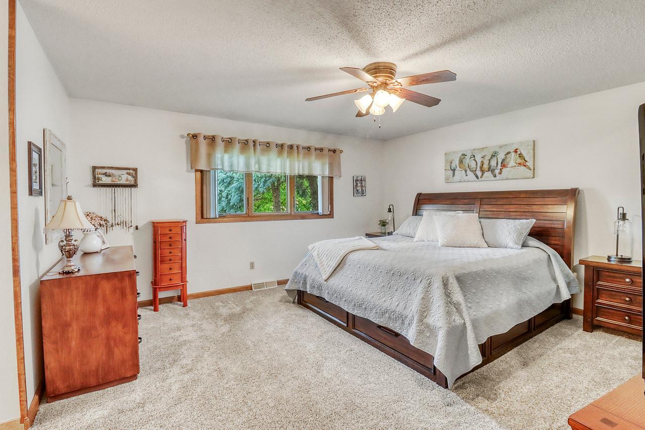 Primary Bedroom1_1-1280.JPG