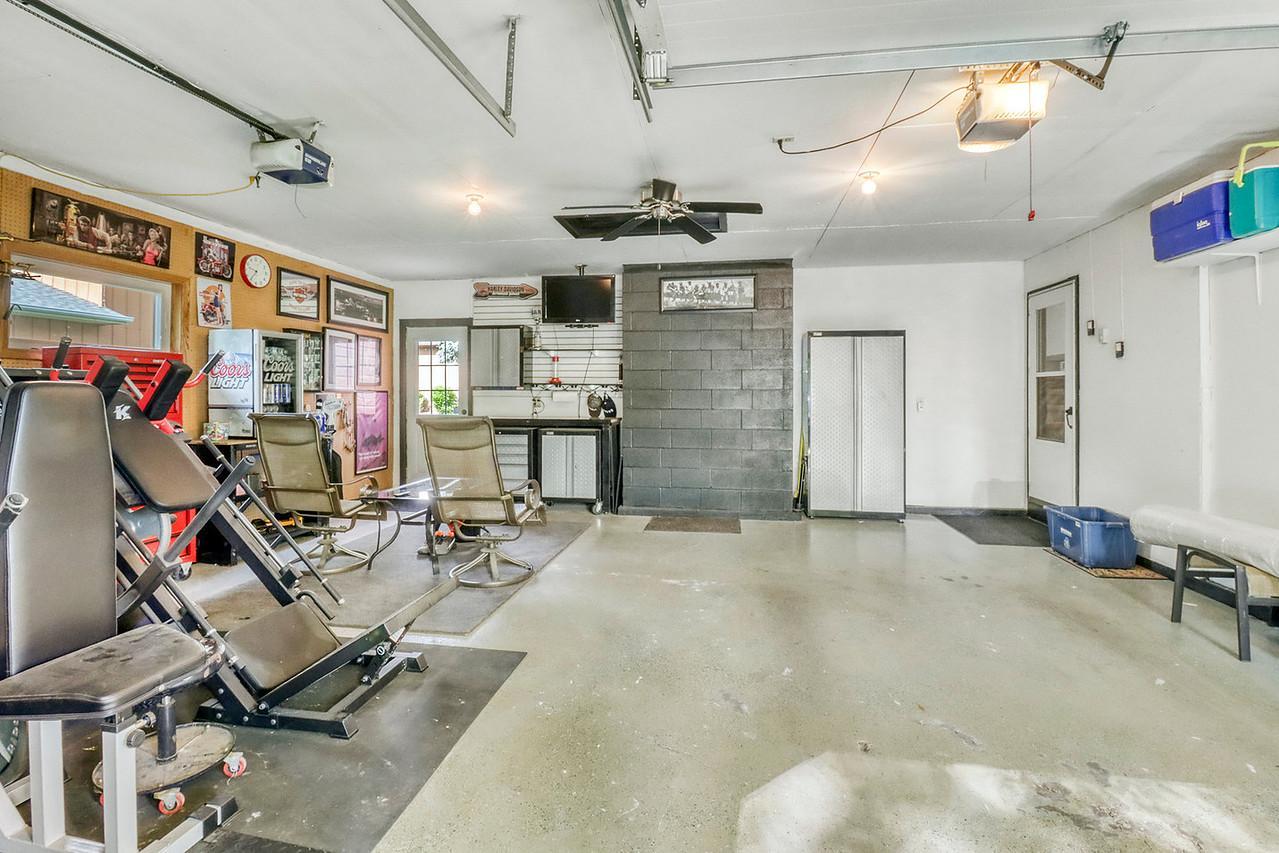Garage1_1-1280.JPG