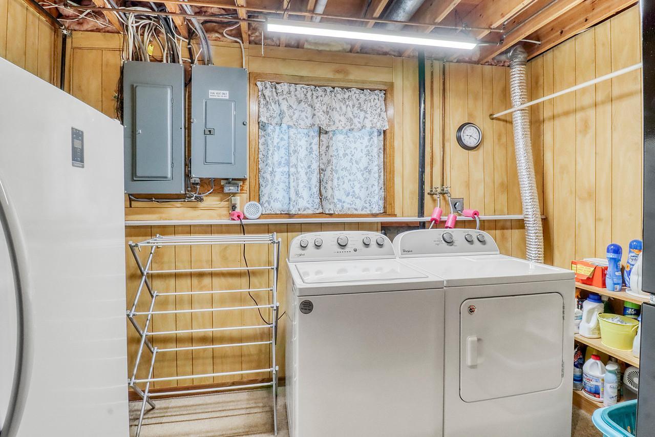 Laundry1_1-1280.JPG
