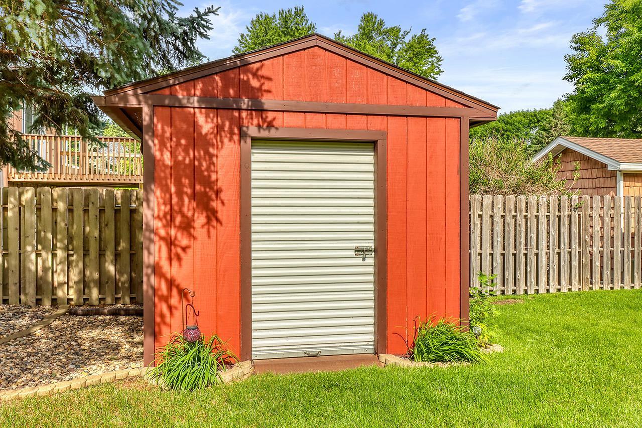 Backyard_shed1_1-1280.JPG