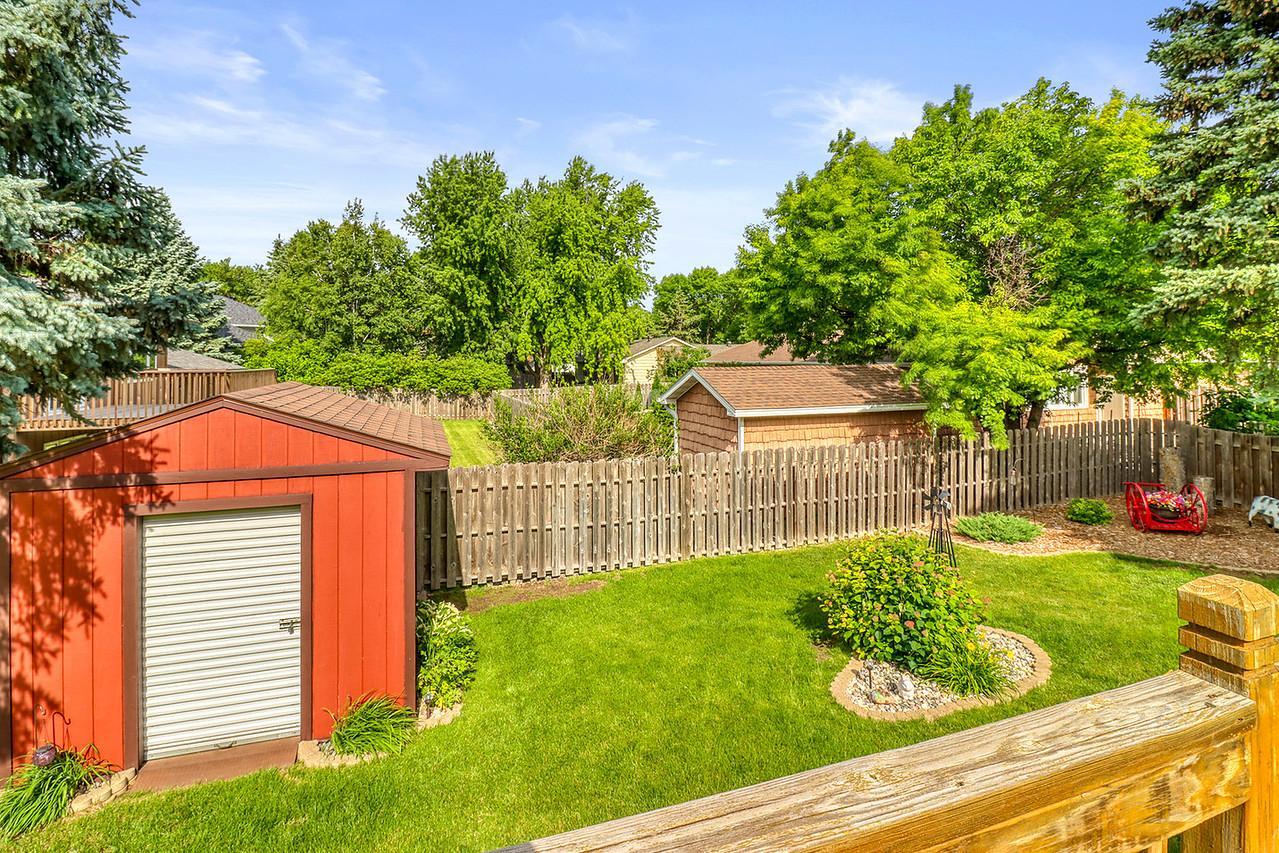 Backyard1_4-1280.JPG