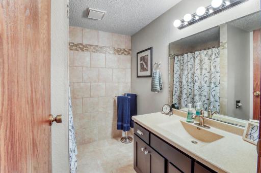 3907 3rd Street S, Moorhead, MN 56560