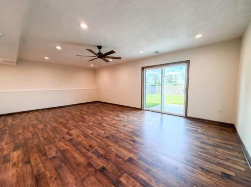 1207 Mulberry Avenue NE, Montgomery, MN 56069