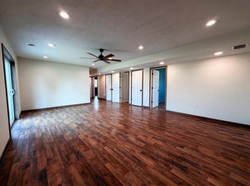 1207 Mulberry Avenue NE, Montgomery, MN 56069