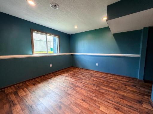 1207 Mulberry Avenue NE, Montgomery, MN 56069