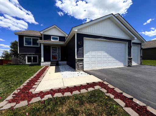 1207 Mulberry Avenue NE, Montgomery, MN 56069