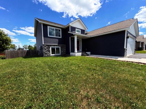 1207 Mulberry Avenue NE, Montgomery, MN 56069