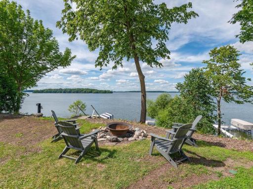 732 Old Beach Lane, Waconia, MN 55387