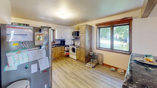 Ample cabinet/countertop space