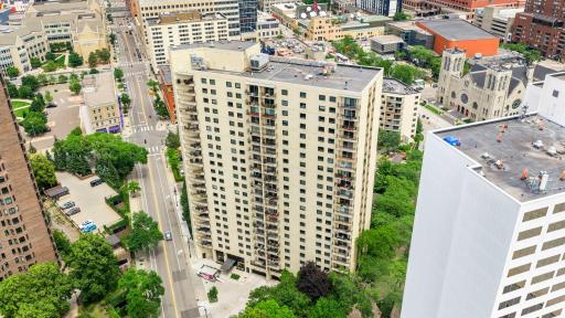 5-web-or-mls-1225 La Salle Ave #1502-204.jpg