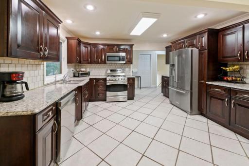 9045 Inver Grove Trail, Inver Grove Heights, MN 55076