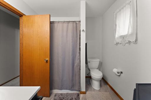 13145 4th St N - Pass through ensuite bath