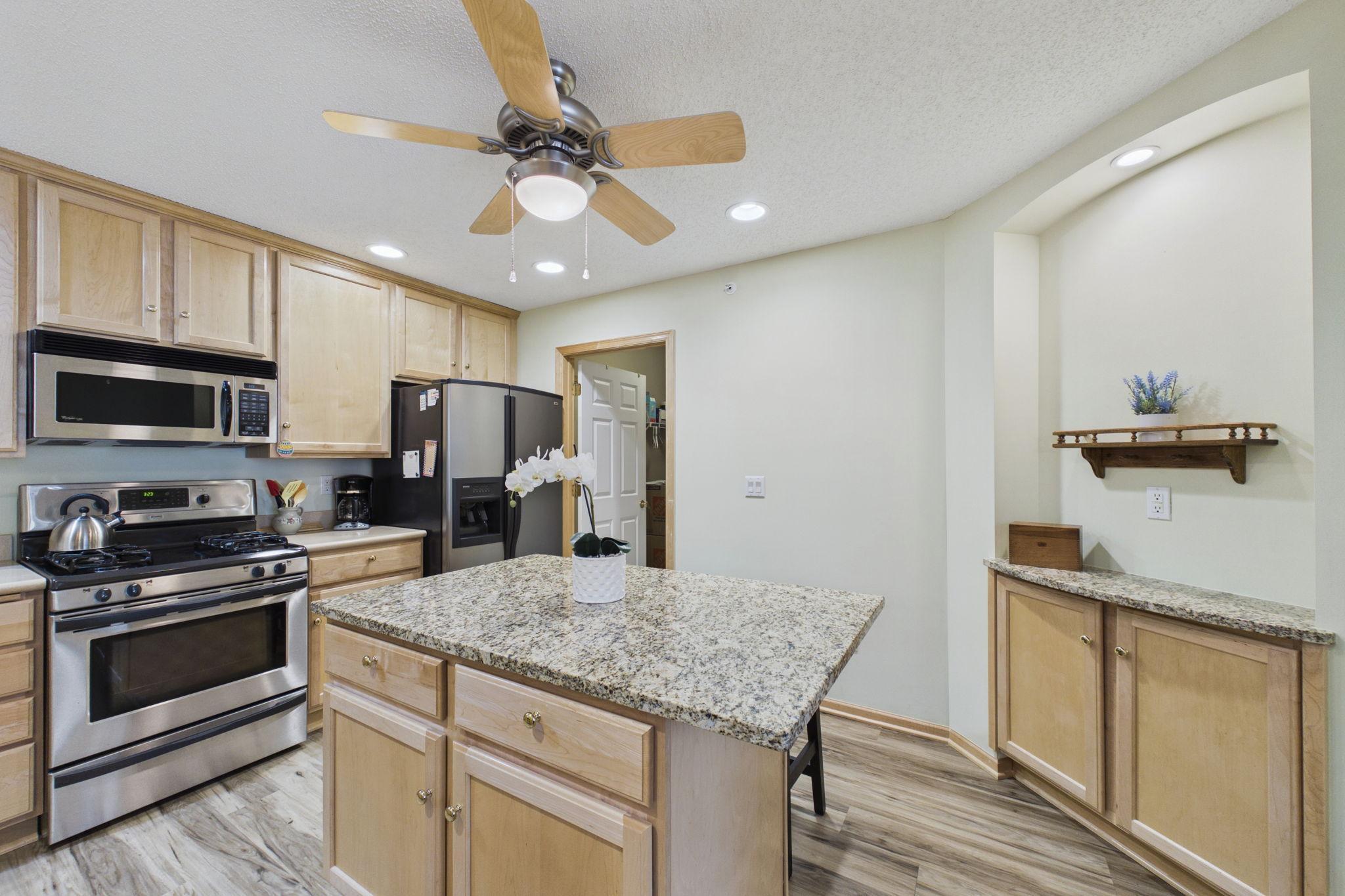 Eat in kitchen space