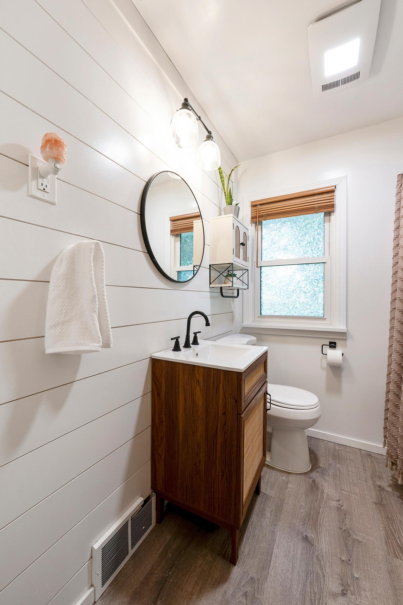 Main floor bathroom