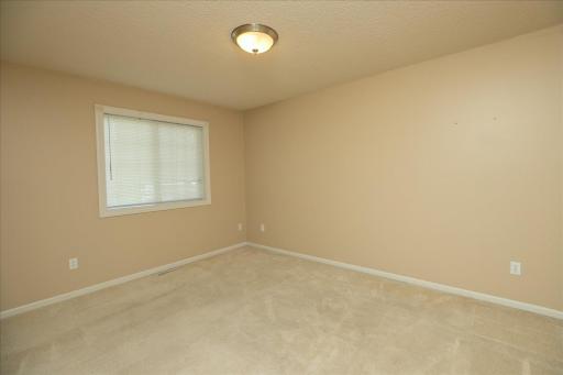 3211 Northern Valley Drive NE, Rochester, MN 55906