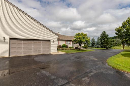 3211 Northern Valley Drive NE, Rochester, MN 55906