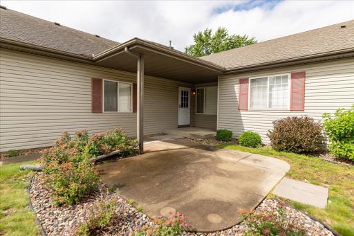 3211 Northern Valley Drive NE, Rochester, MN 55906