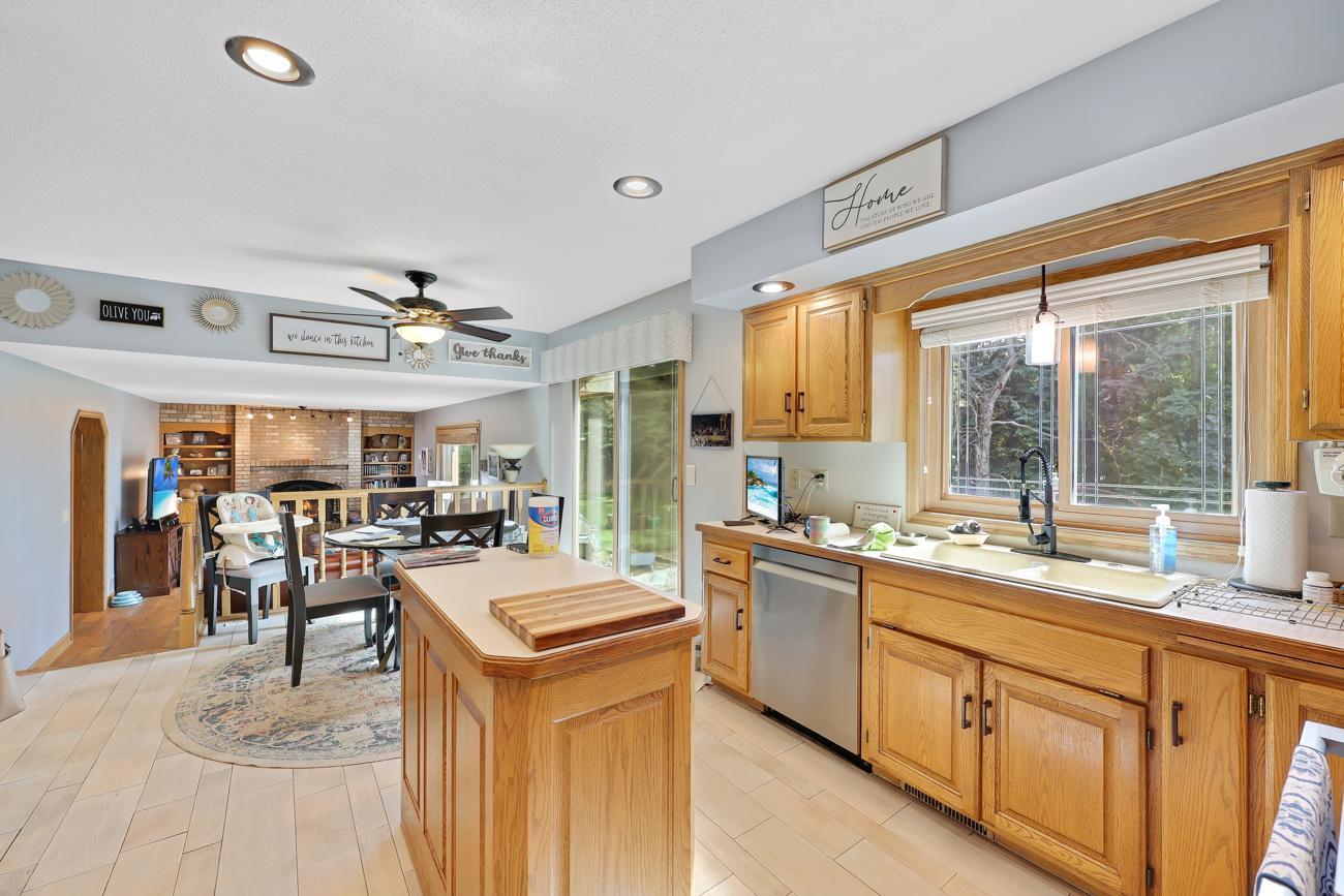 Updated flooring, faucet & windows