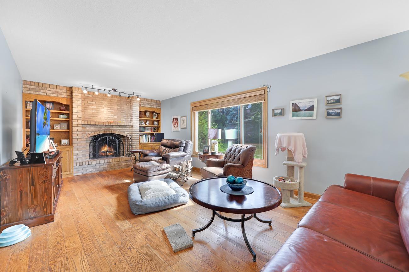Imagine this warm space with your own furniture and style!