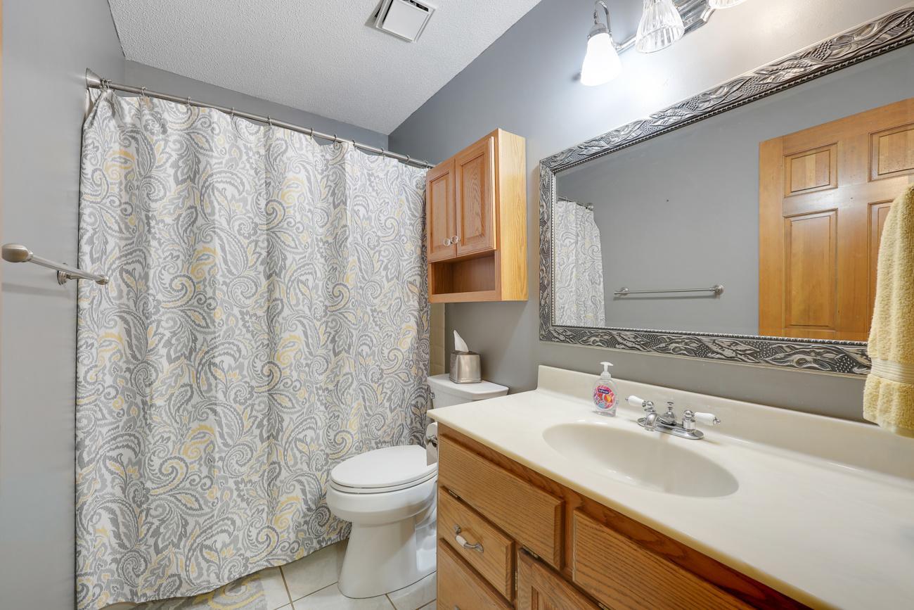 Full bath nearby