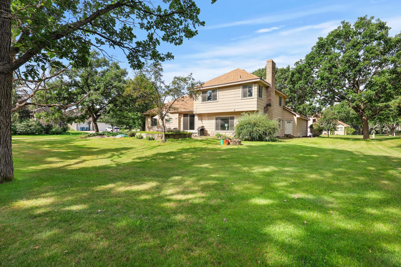 Peaceful back yard with lots of space for recreation