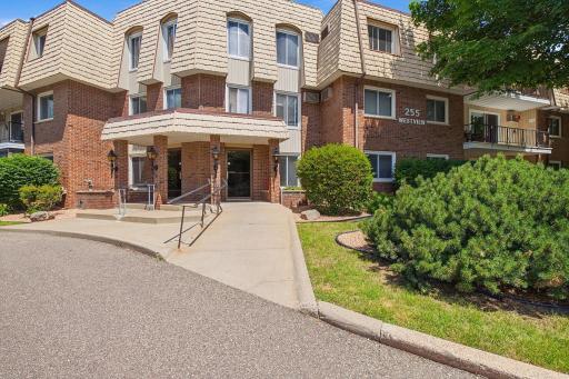255 Westview Drive, 308, Saint Paul, MN 55118