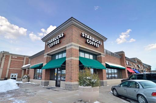 Shopping, grocery, ice cream, restaurants just down the road