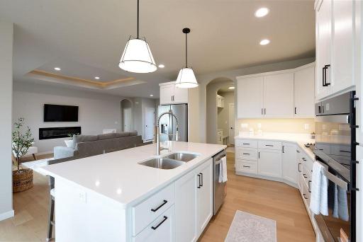 867 Harvest Circle, Horace, ND 58047