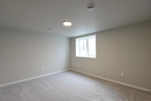 867 Harvest Circle, Horace, ND 58047