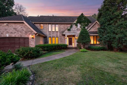 Welcome Home to The Oaks! 7890 Guild Court, Apple Valley