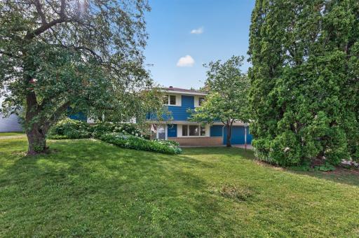 11508 Galtier Drive, Burnsville, MN 55337