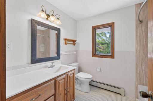 Upper Level Full Bath