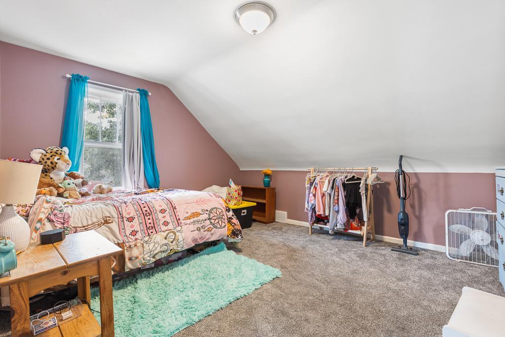 4th upper level bedroom
