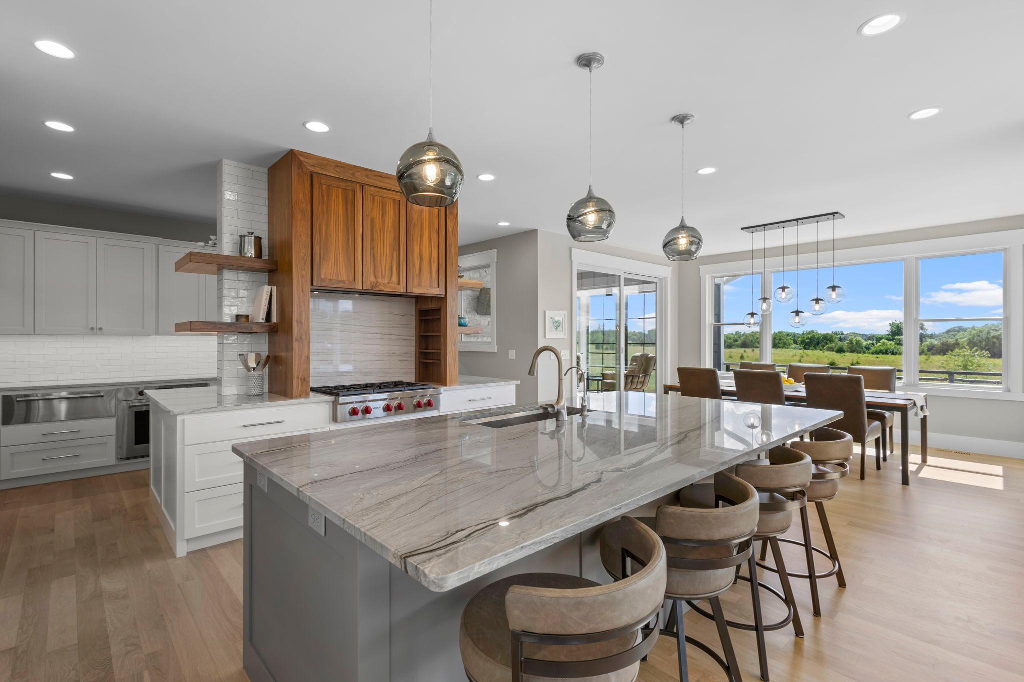 96-web-or-mls-7350 Inwood Way N-817.jpg