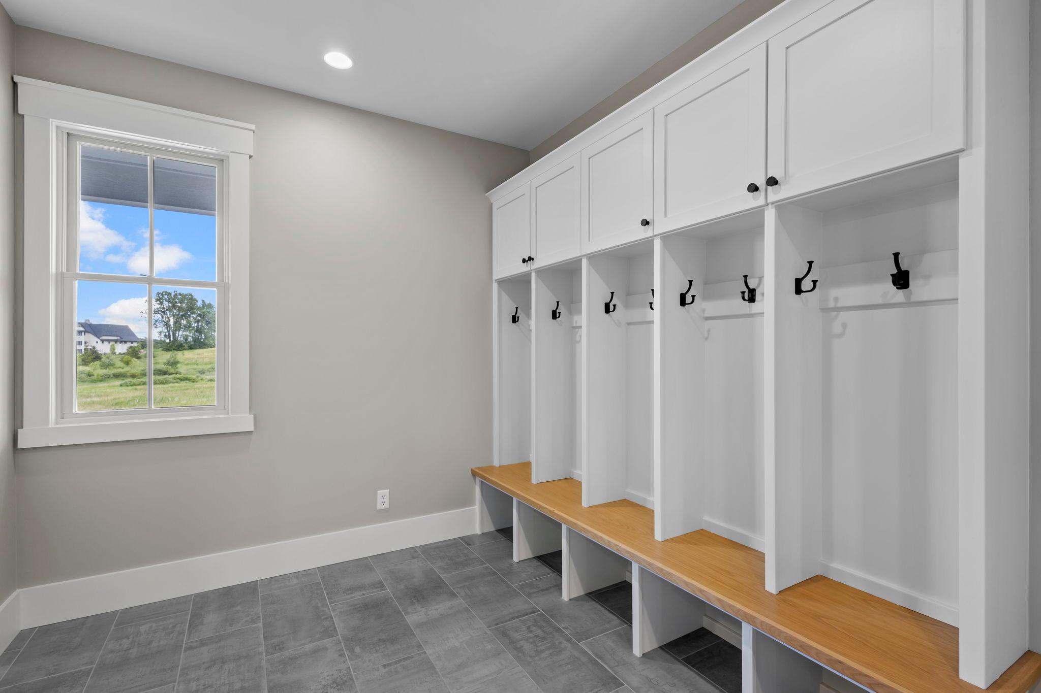 131-web-or-mls-7350 Inwood Way N-717.jpg