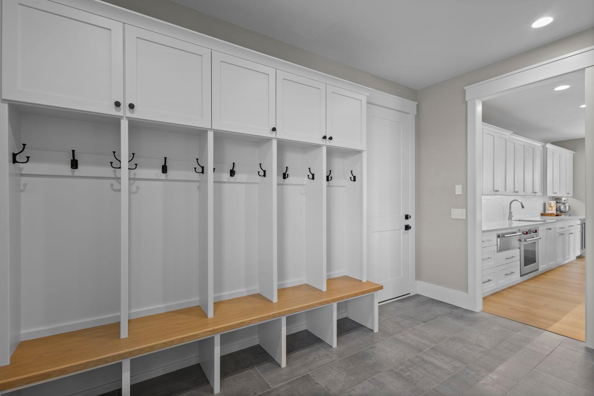 132-web-or-mls-7350 Inwood Way N-712.jpg