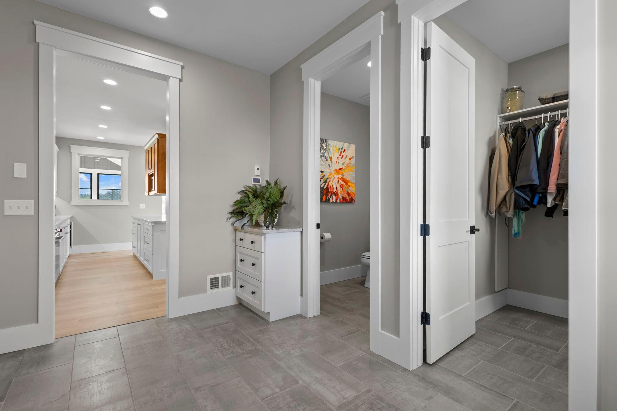 128-web-or-mls-7350 Inwood Way N-697.jpg