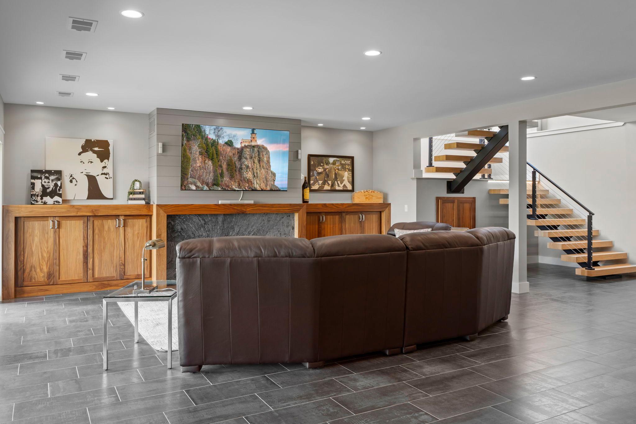 186-web-or-mls-7350 Inwood Way N-95.jpg