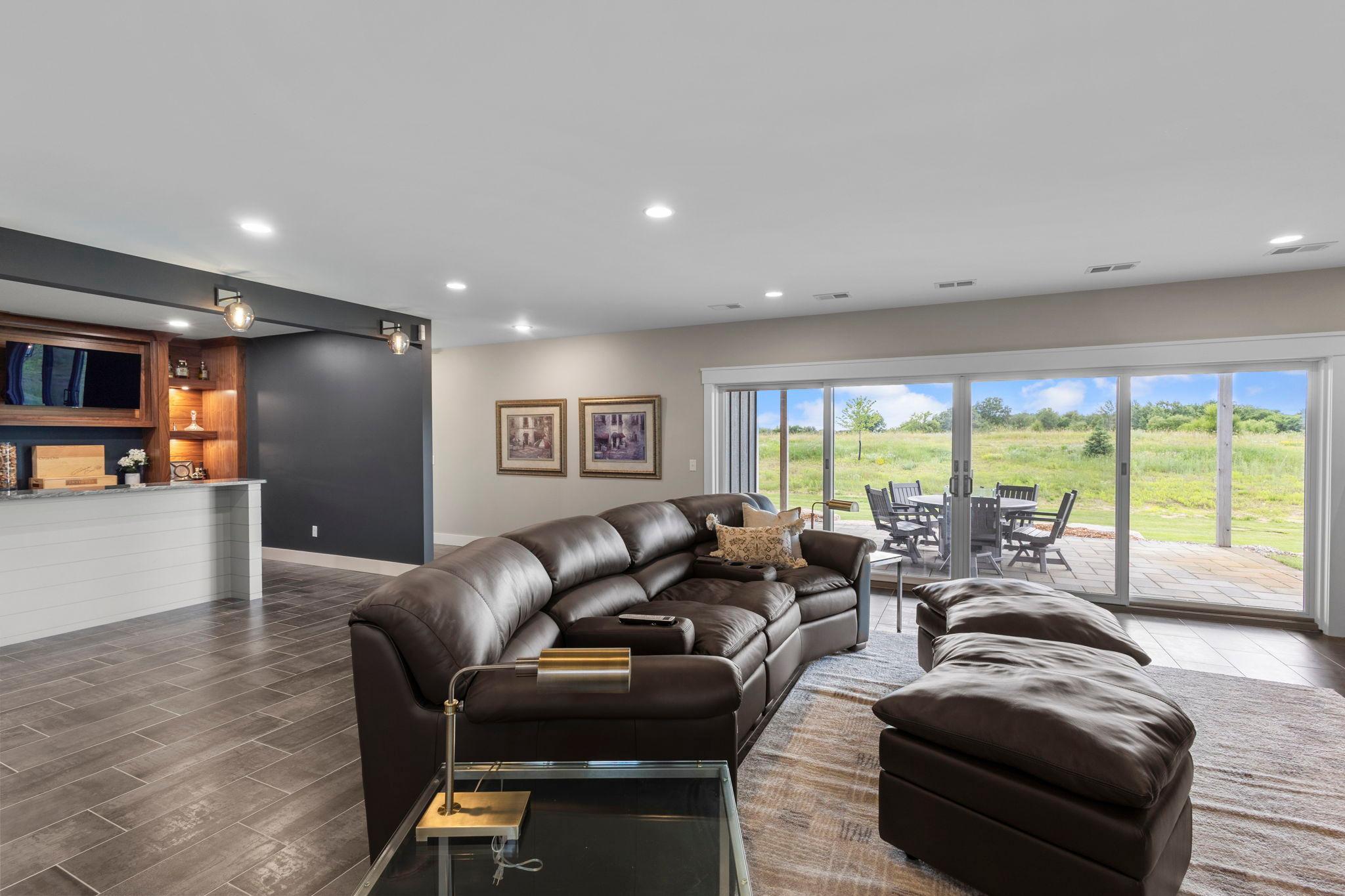 188-web-or-mls-7350 Inwood Way N-506.jpg