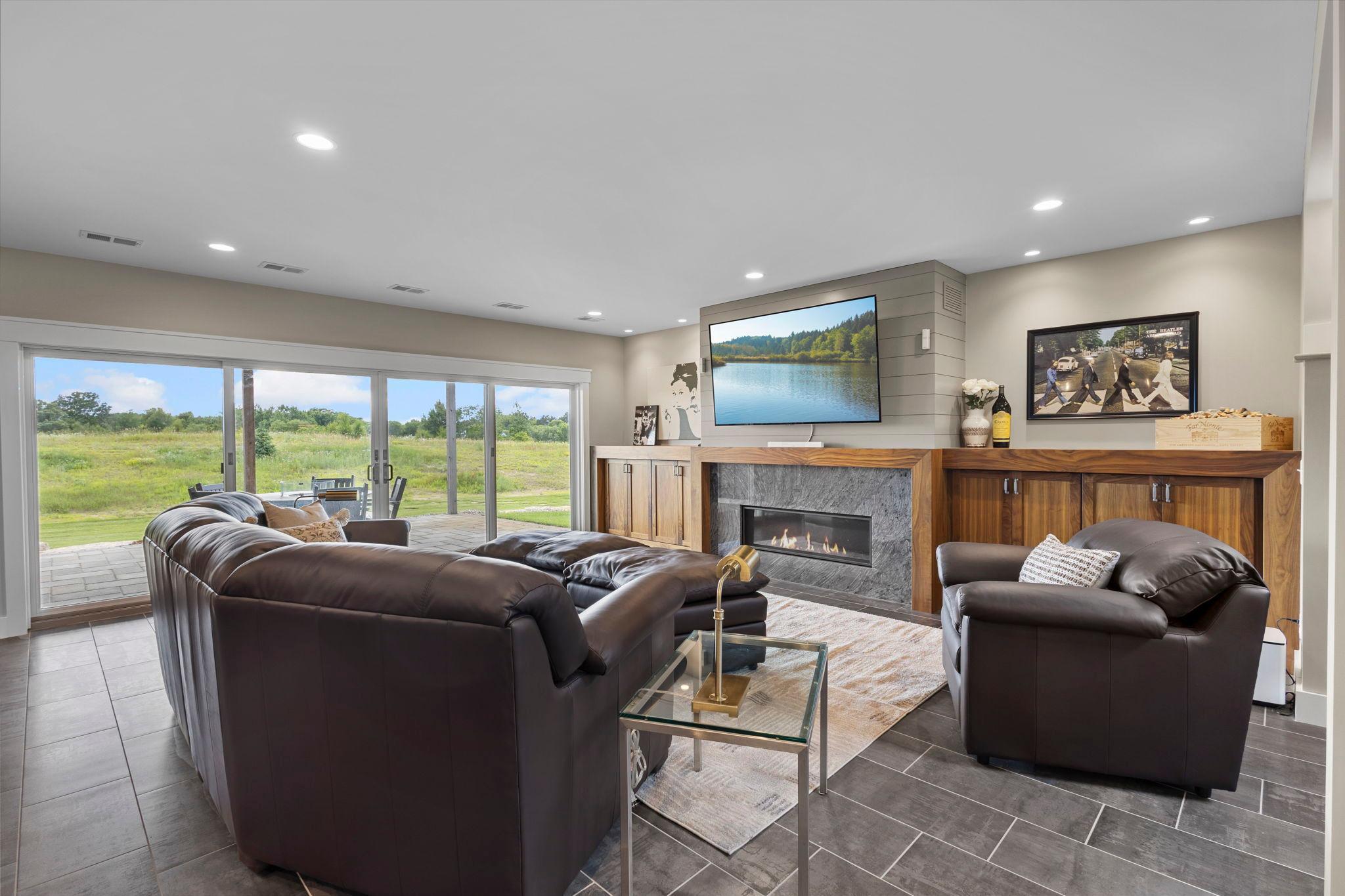 187-web-or-mls-7350 Inwood Way N-505.jpg